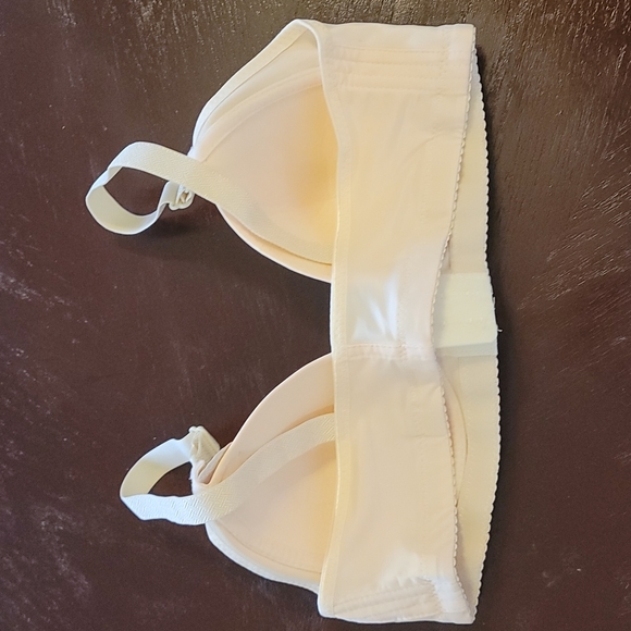 3/$18 Front hook bra - Picture 3 of 7